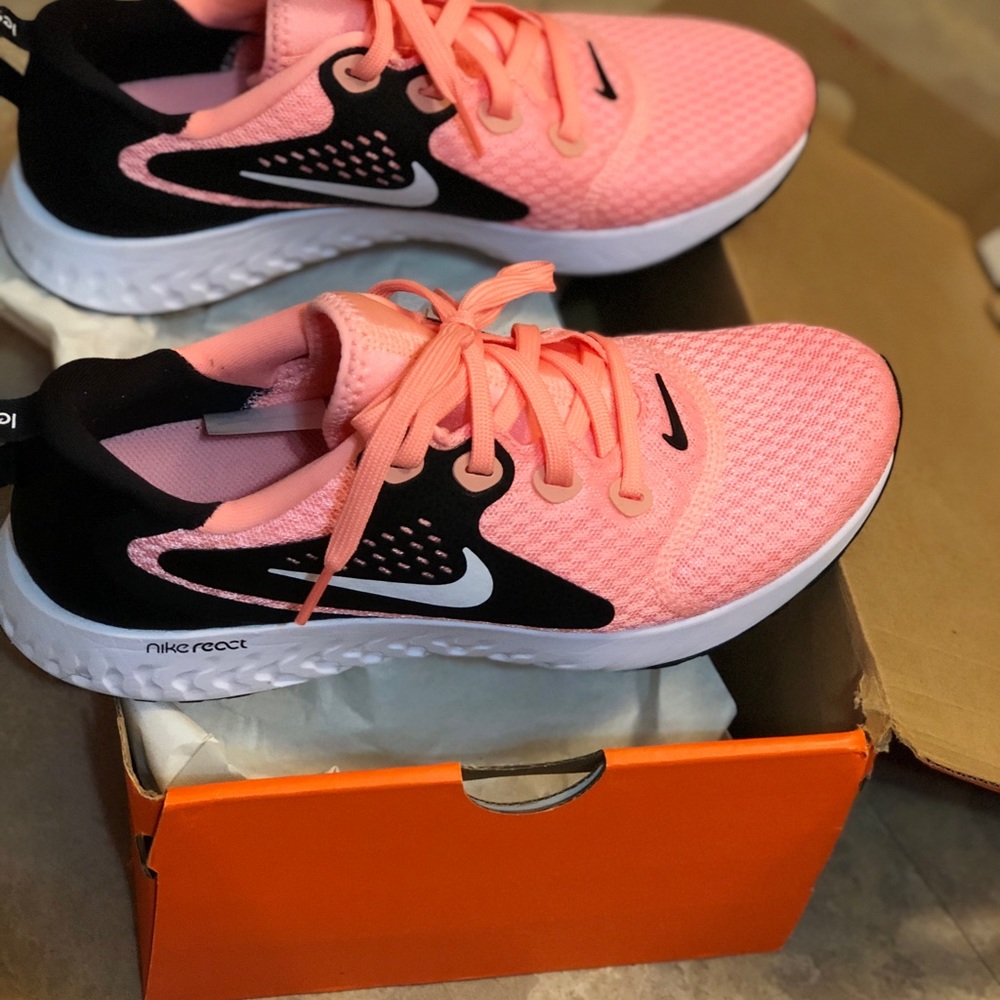 Nike legend react